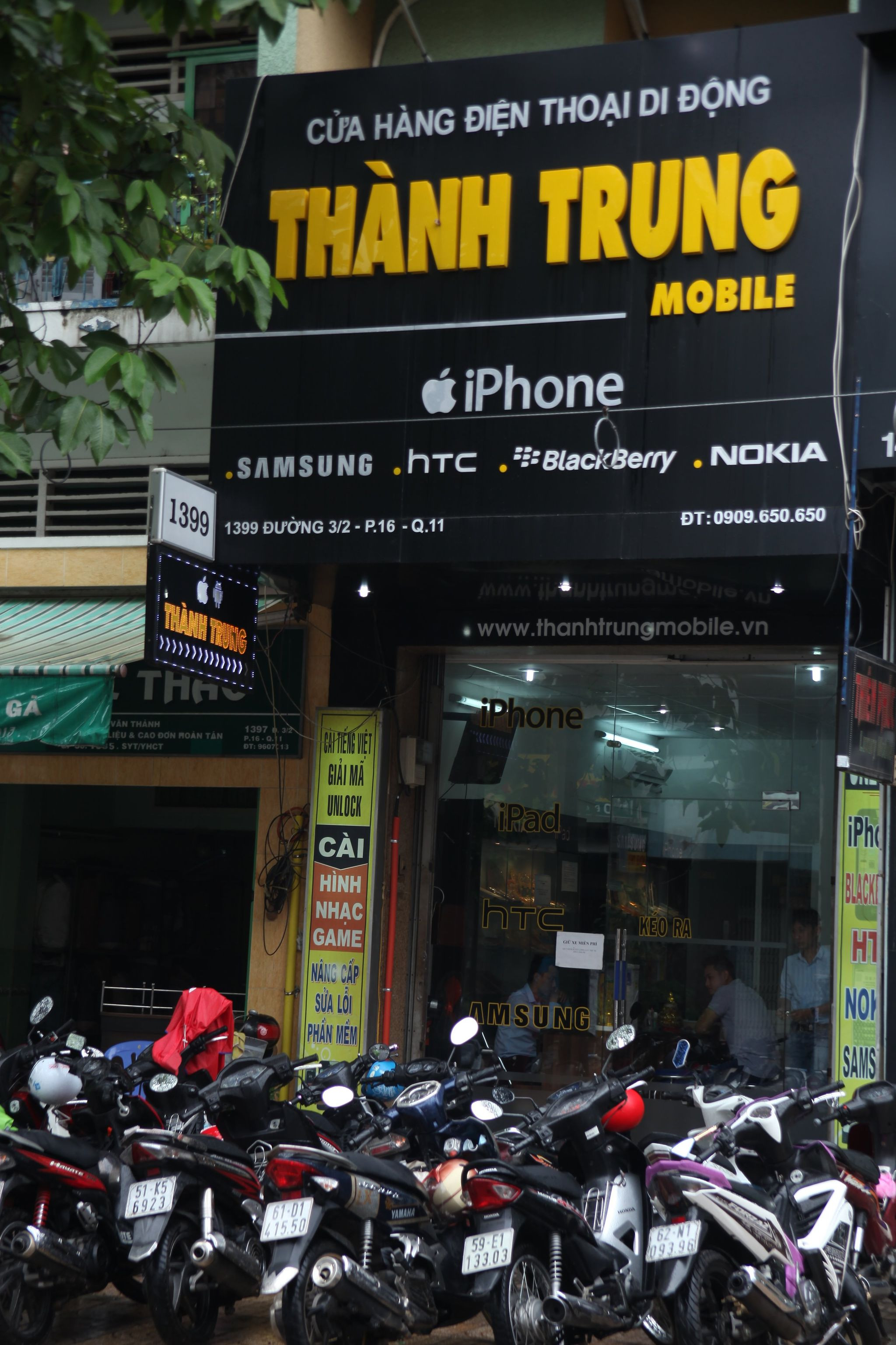 Thành Trung Mobile năm 2014 tại 1399 Đường 3 tháng 2