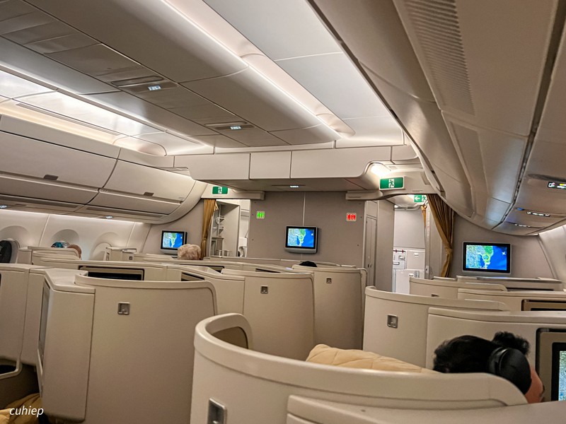 chuyen-bay-tu-viet-nam-di-my-hang-vietnamairlines-04-04.jpg