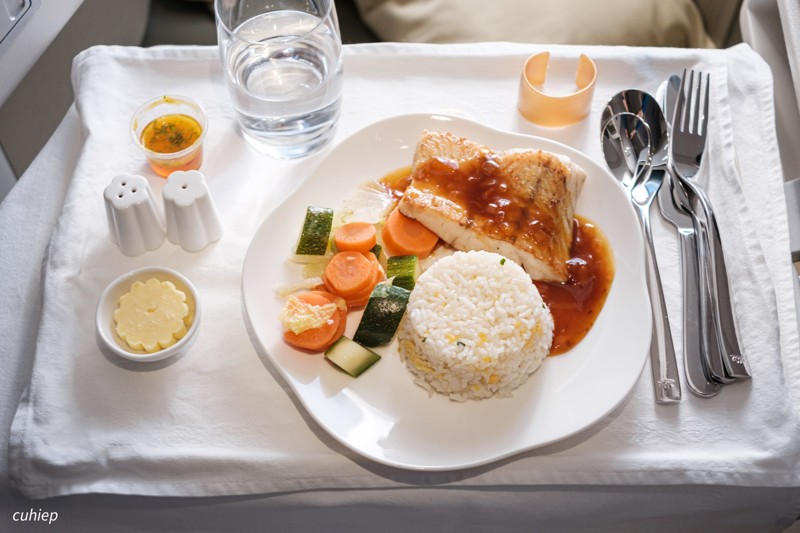 chuyen-bay-tu-viet-nam-di-my-hang-vietnamairlines-06-06.jpg