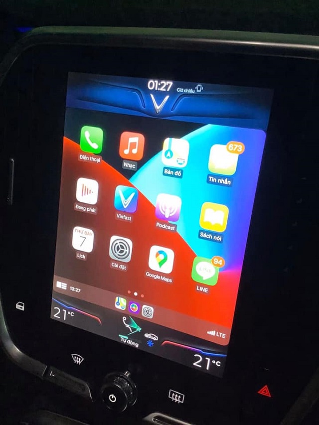 Nang-cap-Apple-Carplay-cho-VinFast-Lux-tai-nha-trong-not-nhac-2.jpg